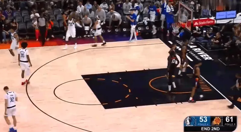 pg电子-太阳半场61-53领先独行侠，布克19分&amp;amp;弗拉格10中3得到6分